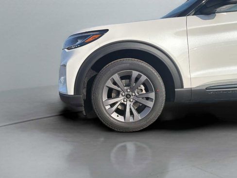 New 2026 Ford Explorer Active w/ Active Comfort Package image 36