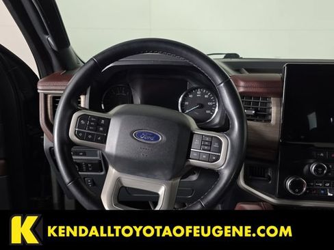 Used 2024 Ford Expedition Limited AWD/4WD image 11