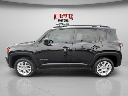 Used 2021 Jeep Renegade Latitude w/ Convenience Group AWD/4WD image 3