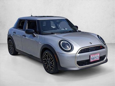 Used 2025 MINI Cooper S FWD image 3