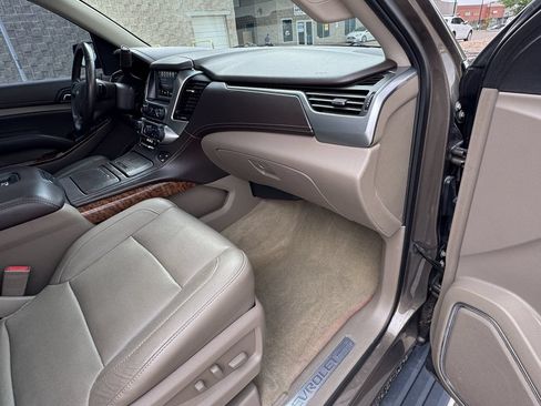 Used 2016 Chevrolet Suburban LTZ AWD/4WD image 42