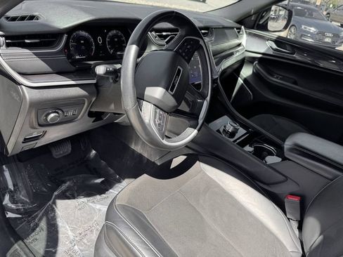 Used 2021 Jeep Grand Cherokee L Laredo AWD/4WD image 14