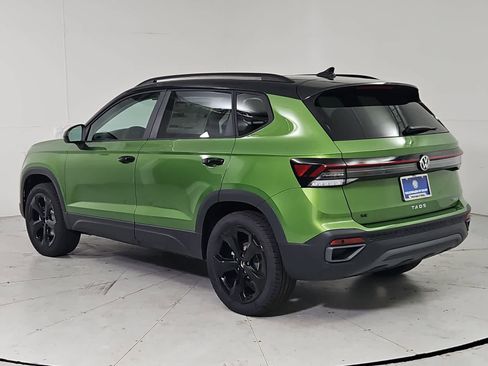 New 2026 Volkswagen Taos SE AWD/4WD image 4