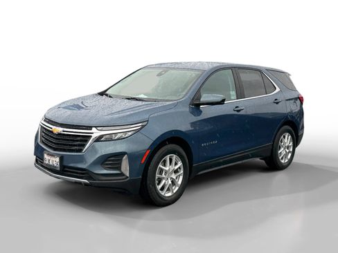 Used 2024 Chevrolet Equinox LT image 1