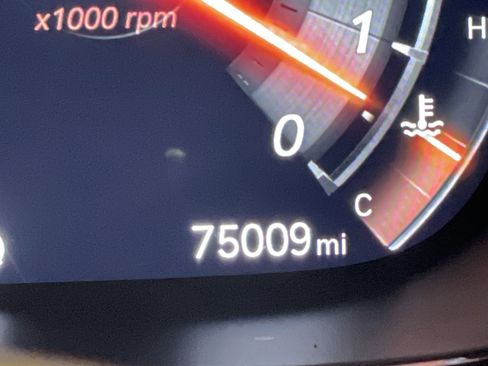 Used 2022 Genesis GV70 3.5T Sport w/ Sport Prestige Package image 26