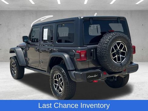 Used 2025 Jeep Wrangler Unlimited Rubicon AWD/4WD image 14