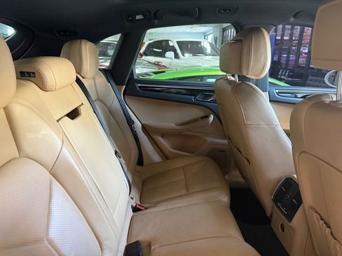 Used 2017 Porsche Macan S AWD/4WD image 12