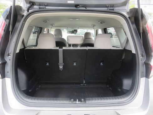 Used 2023 Kia Soul LX w/ LX Technology Package FWD image 22