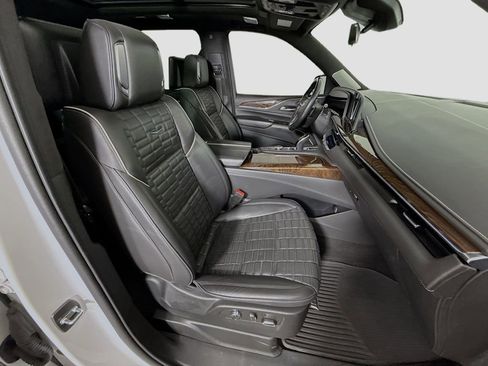 Used 2022 Cadillac Escalade ESV Sport Platinum w/ LPO, ONYX Package image 30