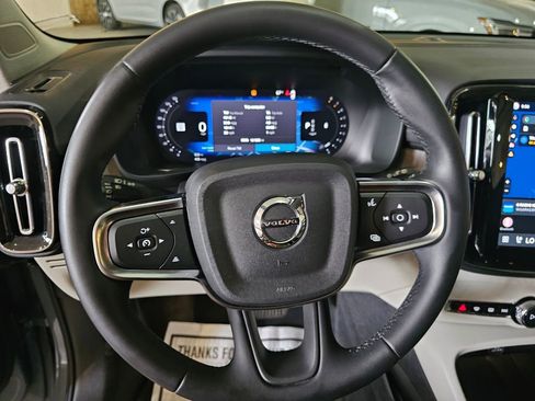 Certified 2023 Volvo XC40 B5 Ultimate w/ Protection Package Premier AWD/4WD image 20