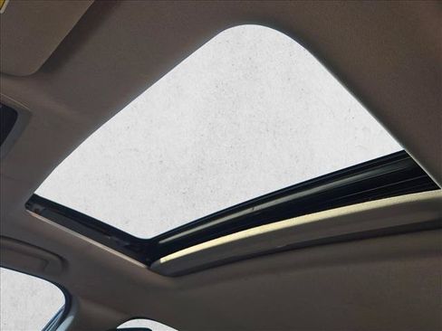 Used 2022 Honda CR-V Touring image 13