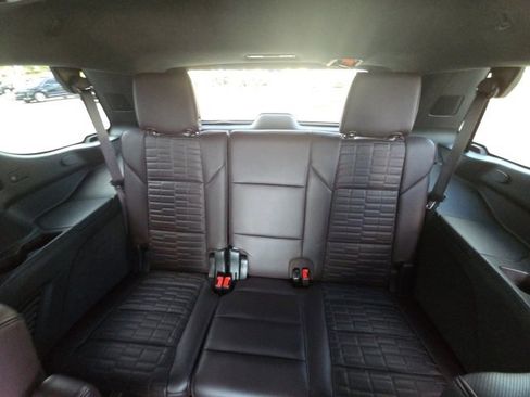 Used 2022 Cadillac Escalade Sport Platinum image 17