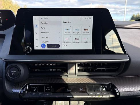 Used 2025 Toyota Prius XLE image 16