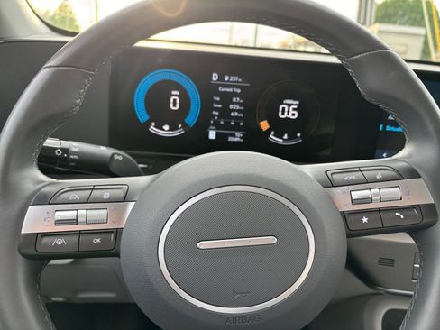 Used 2025 Hyundai Kona SEL AWD/4WD image 29
