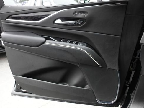 Used 2023 Cadillac Escalade ESV Sport image 25