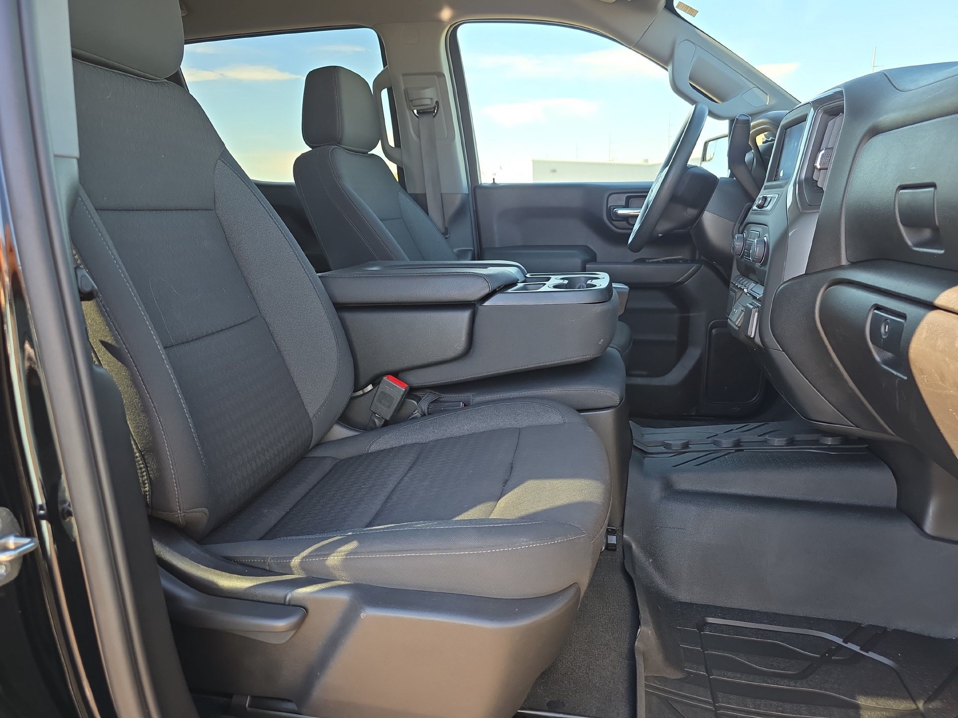 Used 2024 Chevrolet Silverado 1500 Custom AWD/4WD image 17