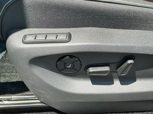 Certified 2026 Volkswagen Tiguan SEL R-Line AWD/4WD image 15
