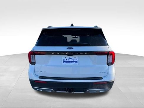 New 2026 Ford Explorer Active w/ Active Comfort Package image 6
