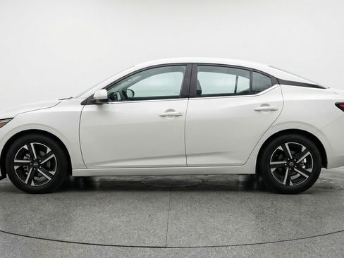 Used 2025 Nissan Sentra SV FWD image 5