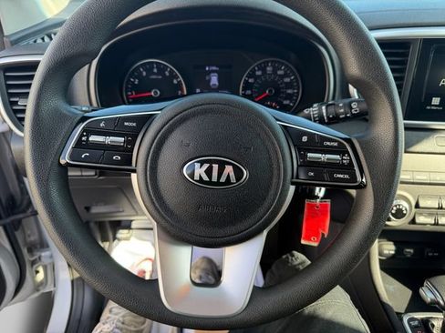 Used 2020 Kia Sportage LX AWD/4WD image 13