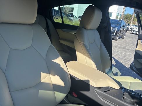 Used 2023 Cadillac CT5 Luxury w/ Sun And Sound Package image 32