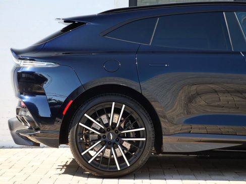 Used 2026 Aston Martin DBX 707 AWD/4WD image 31