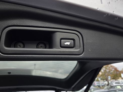 Used 2022 Honda Pilot Touring image 31