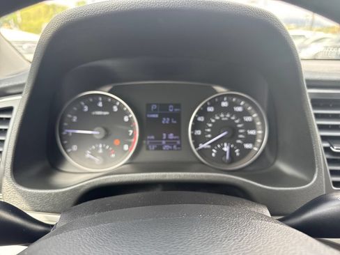 Used 2017 Hyundai Elantra SE FWD image 24