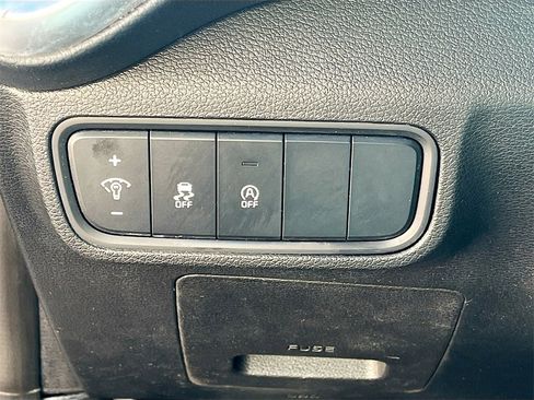 Used 2023 Kia Soul LX image 10