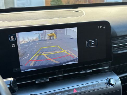 Used 2025 Hyundai Kona SEL image 17