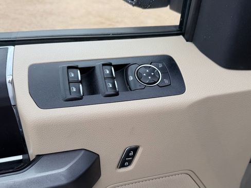 Used 2018 Ford F150 XLT image 14