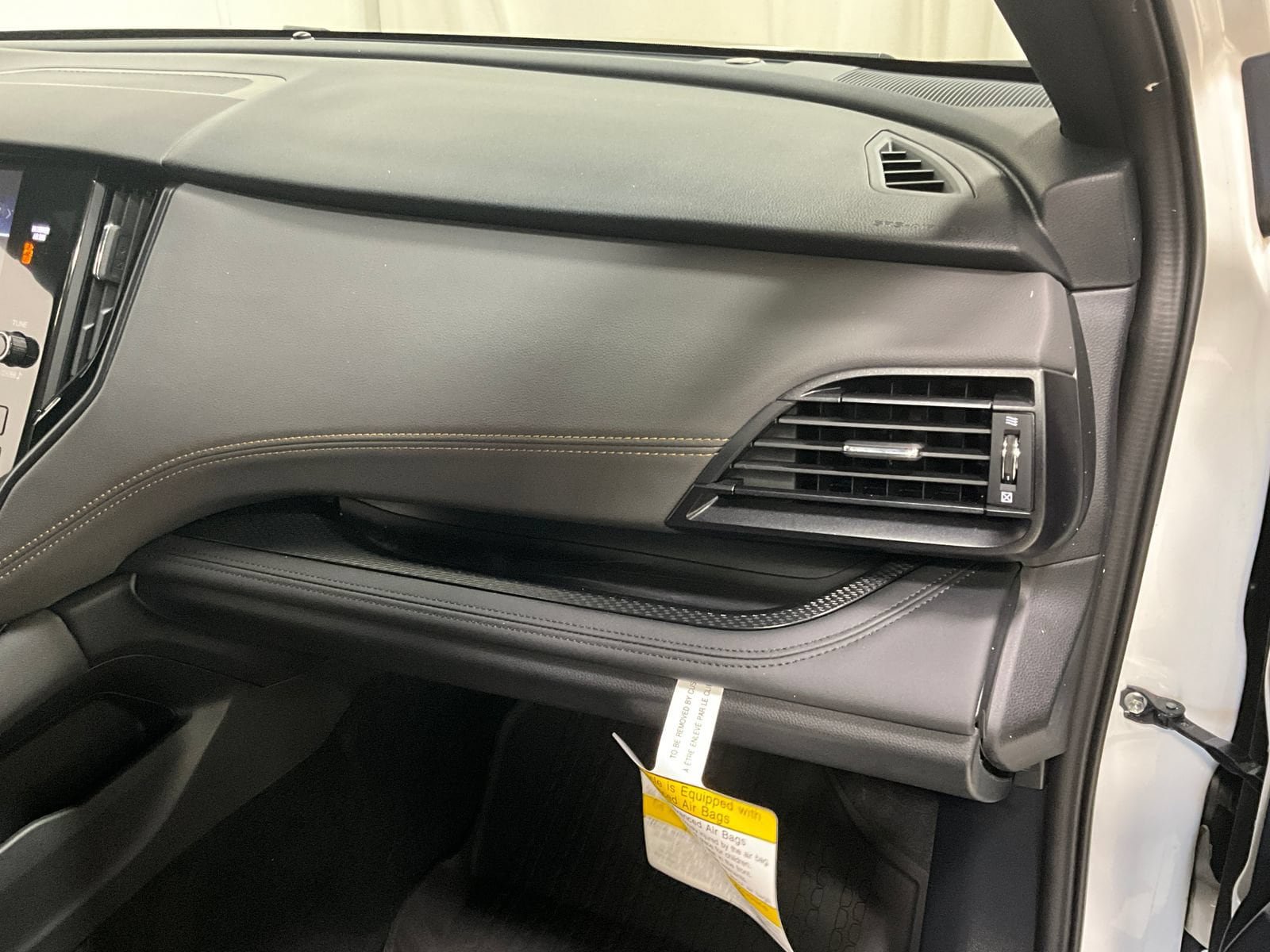 Used 2025 Subaru Outback Wilderness AWD/4WD image 16