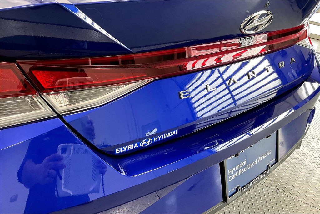 Certified 2023 Hyundai Elantra SEL w/ Preferred Accessory Package FWD image 32