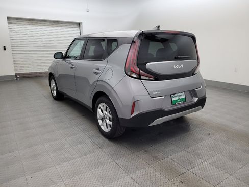 Used 2025 Kia Soul LX FWD image 5