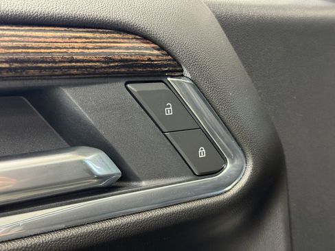 Used 2025 GMC Sierra 1500 Elevation w/ Elevation Premium Package image 10