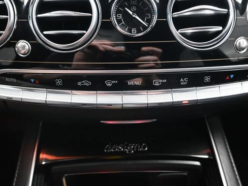 Used 2018 Mercedes-Benz S 560 4MATIC Sedan image 21