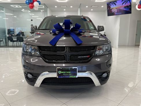 Used 2017 Dodge Journey Crossroad FWD image 2