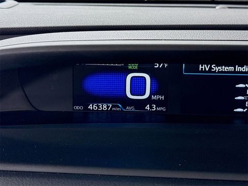 Used 2019 Toyota Prius XLE image 15