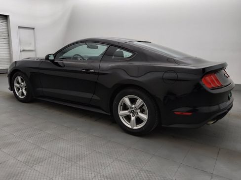 Used 2018 Ford Mustang Coupe image 3
