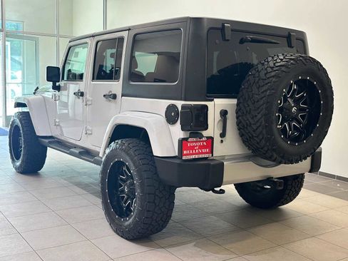 Used 2013 Jeep Wrangler Unlimited Sahara w/ Connectivity Group AWD/4WD image 4