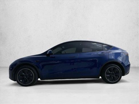 Used 2024 Tesla Model Y Long Range AWD/4WD image 6