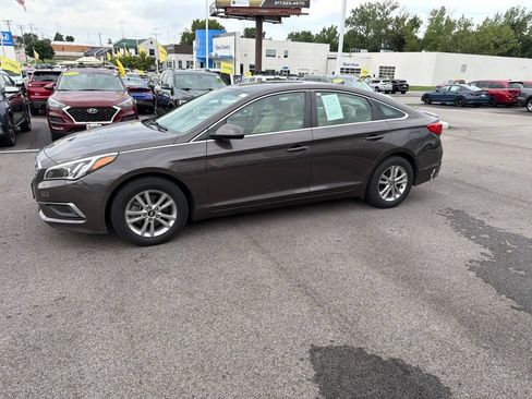 Used 2016 Hyundai Sonata SE FWD image 5