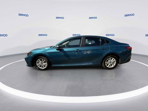 Used 2025 Toyota Camry LE FWD image 5