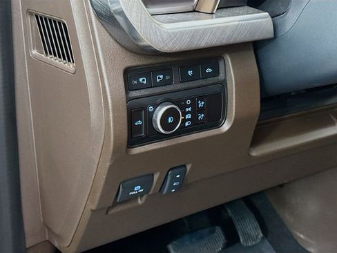 Used 2024 Ford F250 King Ranch w/ FX4 Off-Road Package image 10