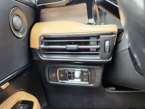 Used 2021 Lincoln Corsair Reserve w/ Equipment Group 201A image 24