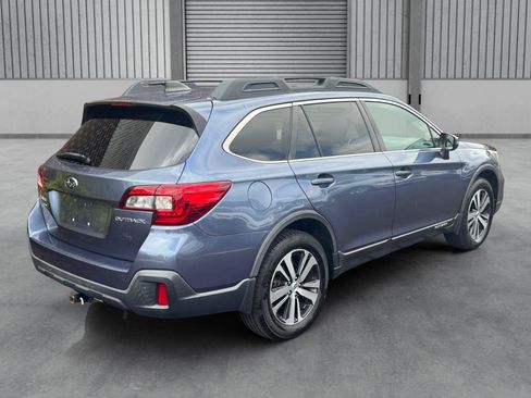 Used 2018 Subaru Outback 2.5i Limited AWD/4WD image 35