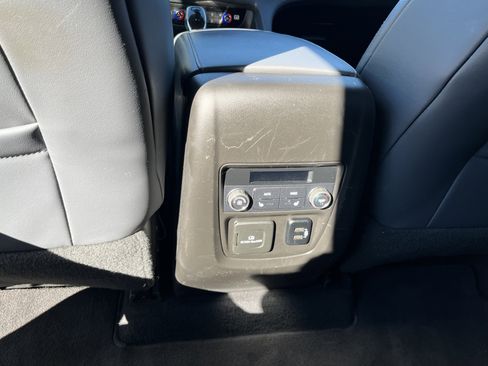 Used 2018 Buick Enclave Premium w/ Experience Buick Package image 18