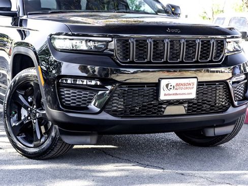 New 2025 Jeep Grand Cherokee Limited w/ Black Appearance Package image 3