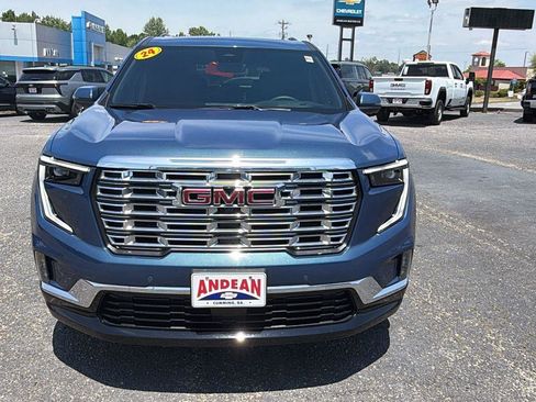 Used 2024 GMC Acadia Denali w/ Super Cruise Package FWD image 2