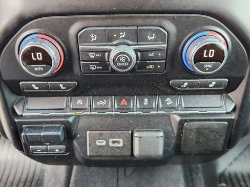Used 2021 Chevrolet Silverado 1500 RST AWD/4WD image 18